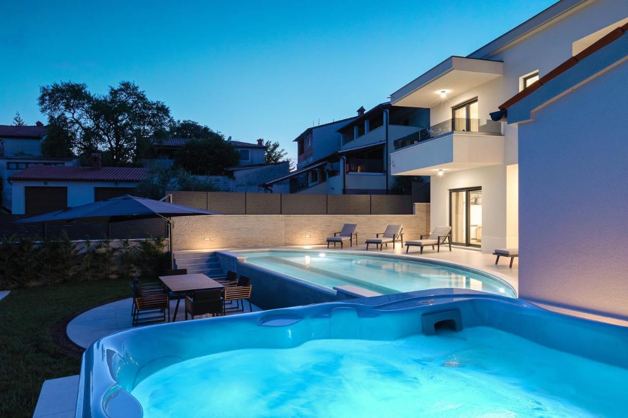 Villa Cascada Muntic Exterior photo